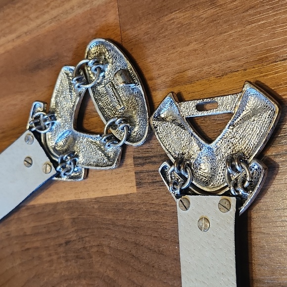 Chico's Black Leather Silver Snakeskin Embossed Clasp Buckle Adjustable Belt S/M - Picture 10 of 12